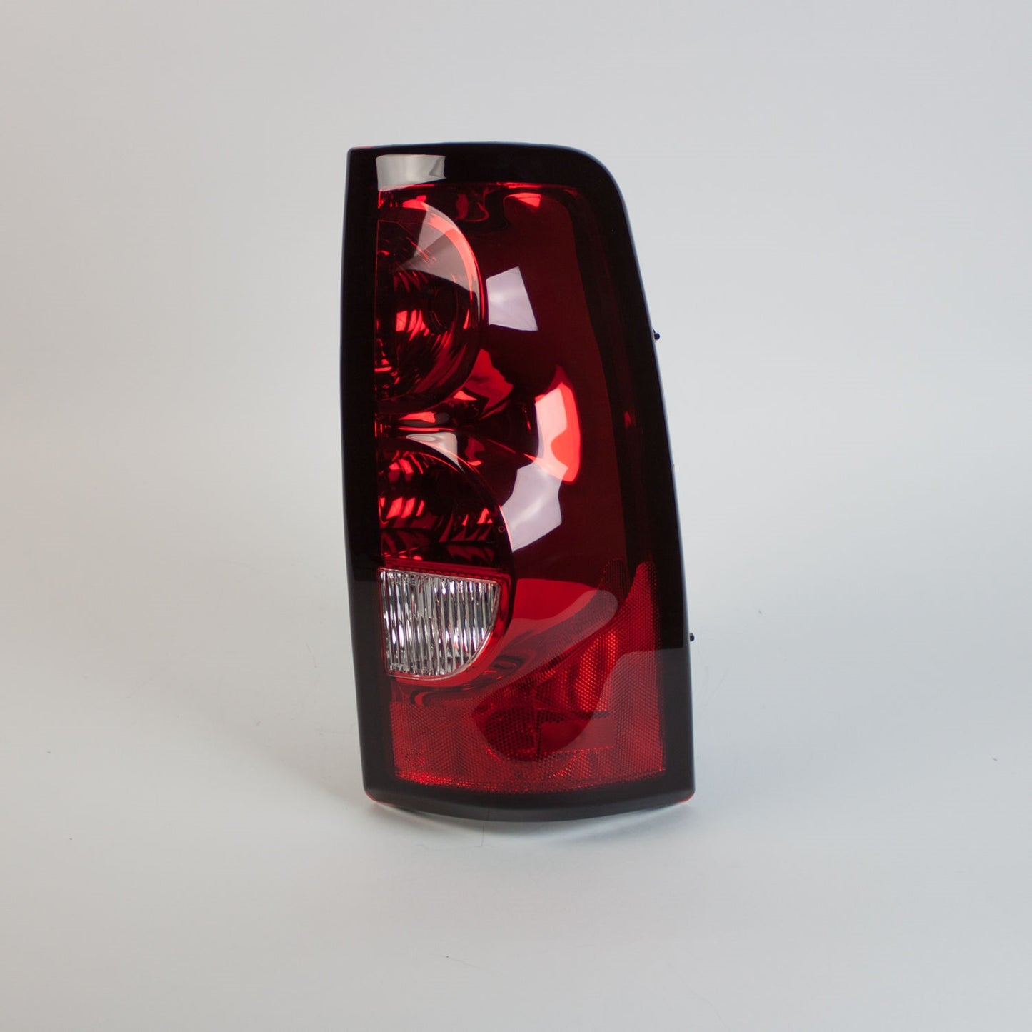 04-06 Chevy Silverado Fleetside 2007 Silverado Classic Right Tail Light