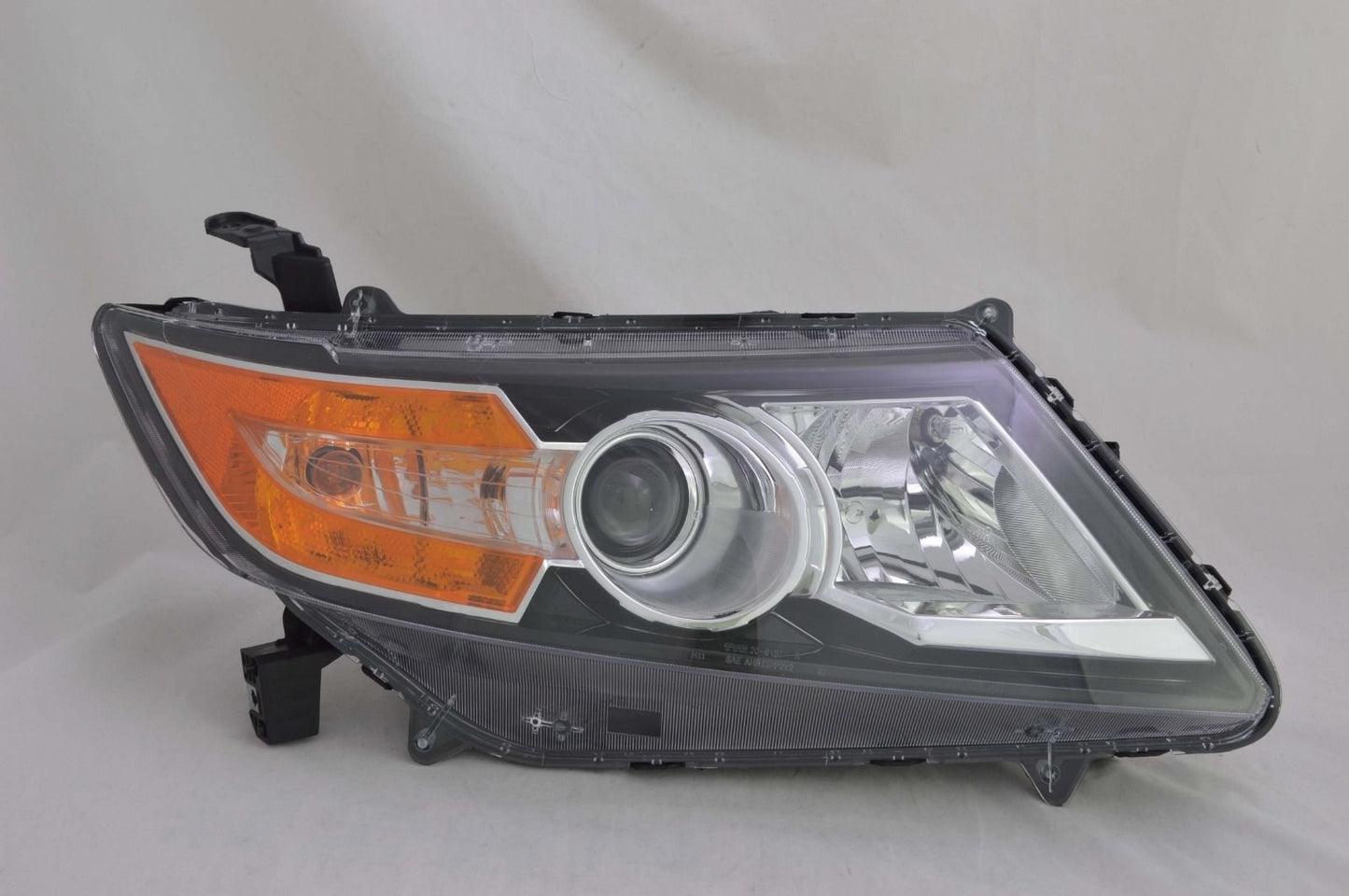 2014 Honda Odyssey Passenger Side Halogen Headlight RH (Black Bezel)